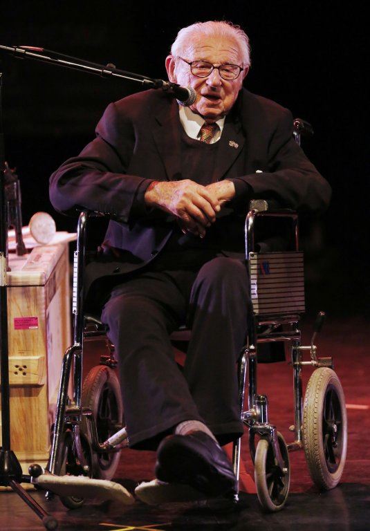 nikolas-vinton.jpg