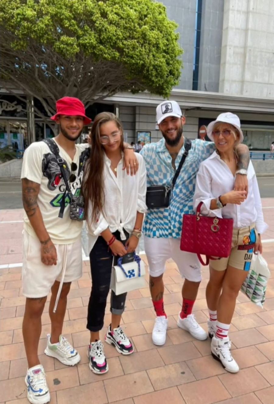 133018-oliveragudeljnemanjagudeljdragisagudeljvanjagudeljinstagram-iff.jpg