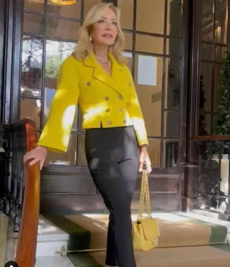 20250225-20-12-43-carmen-lomana--instagram-photos-and-videos.jpg