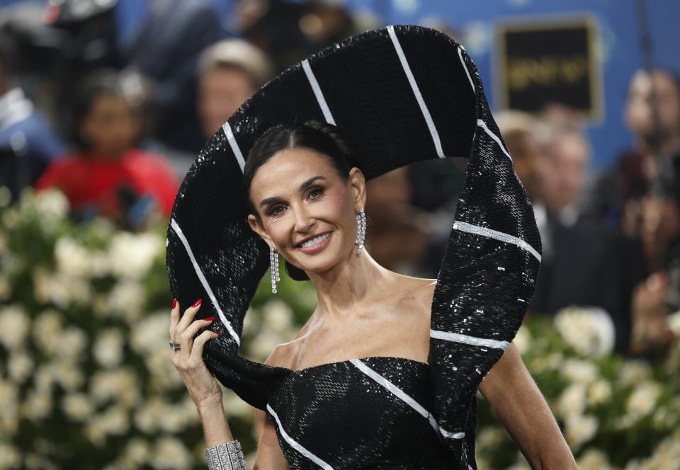 Demi Mur ima novu frizuru koja neverovatno podmlađuje