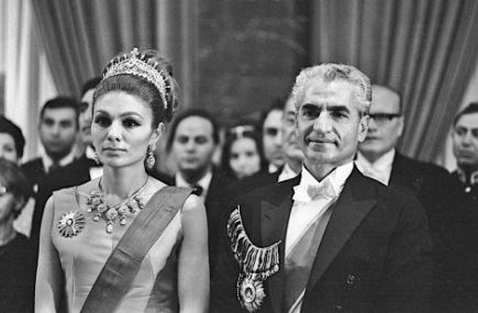 Fara Pahlavi.jpg