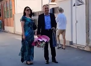 Pevač Beki Bekić sa suprugom