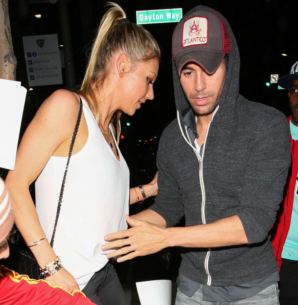 Enrike Iglesijas i Ana Kurnjikova u provodu