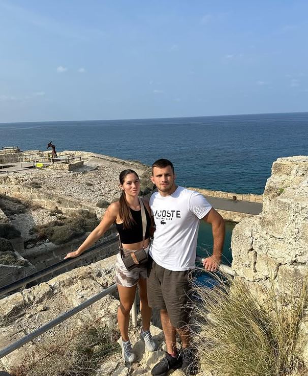 aleksandar-komarov-sa-suprugom (4).png