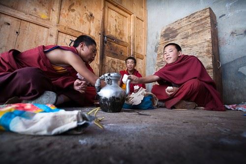 Tibetanci piju čaj