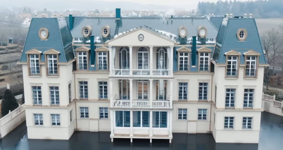 2025-11-25 14_38_28-JANA - JOS SAM TVOJA (OFFICIAL VIDEO) - YouTube.png