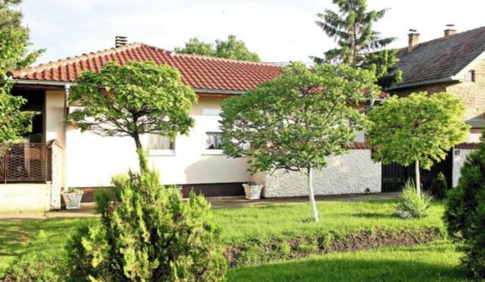 2025-12-03 14_36_16-Ovo je imanje Stoje Novaković u Perlezu _ Kurir.png