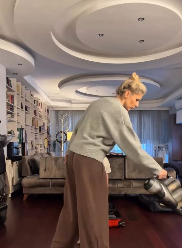 Kristina Radenković u svom luksuznom stanu