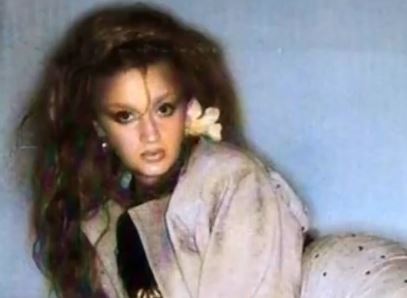 "Godinama me lagao, iz njegovog stana sam iznela samo tašnicu": Bila je velika ljubav Masima Savića, sad živi u podrumu bez prozora