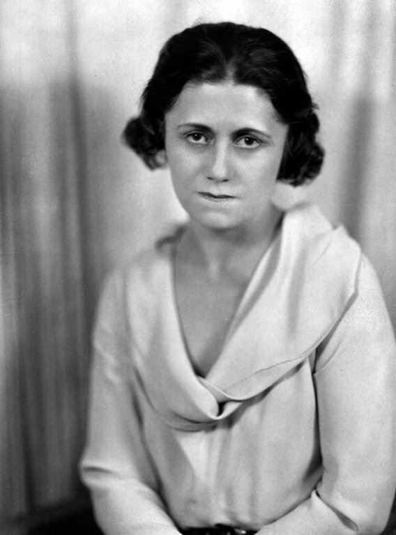olga-koklova.jpg