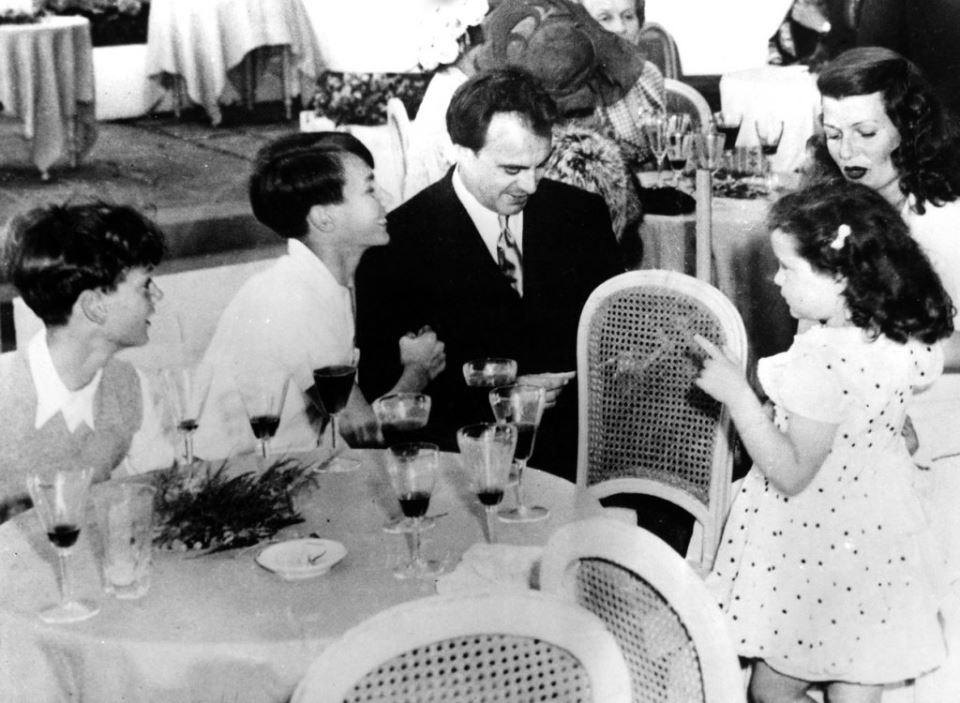 rita-hejvort-i-ali-kan-sa-decom.jpg