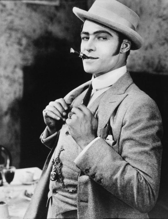 rudolf-valentino.jpg