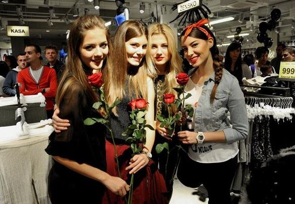 nina-jankovic-tamara-dragicevic-nevena-bozovic-sara.jpg