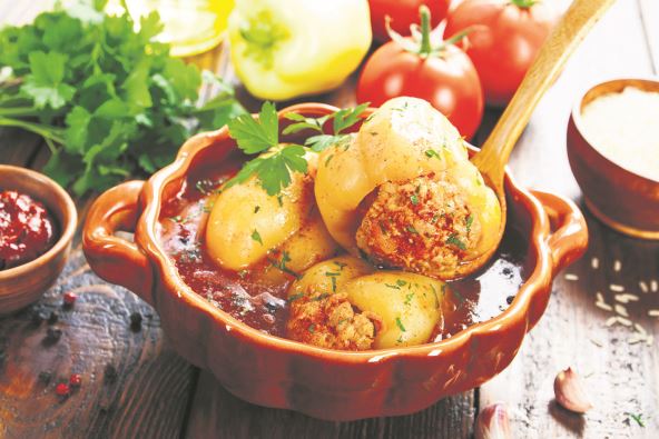 stockphotostuffedpaprikawithmeatintomatosauce1694842402.jpg